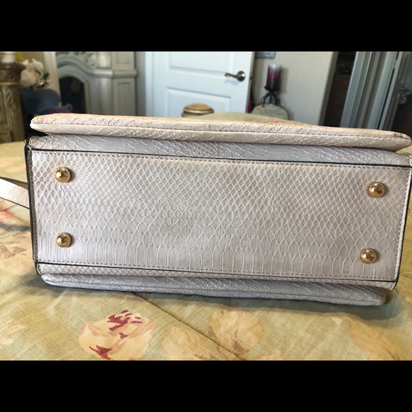 Dune embossed crocodile leather. - Picture 7 of 15